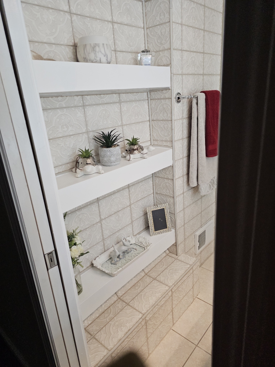 Decorative patterned tile bathroom feature wall